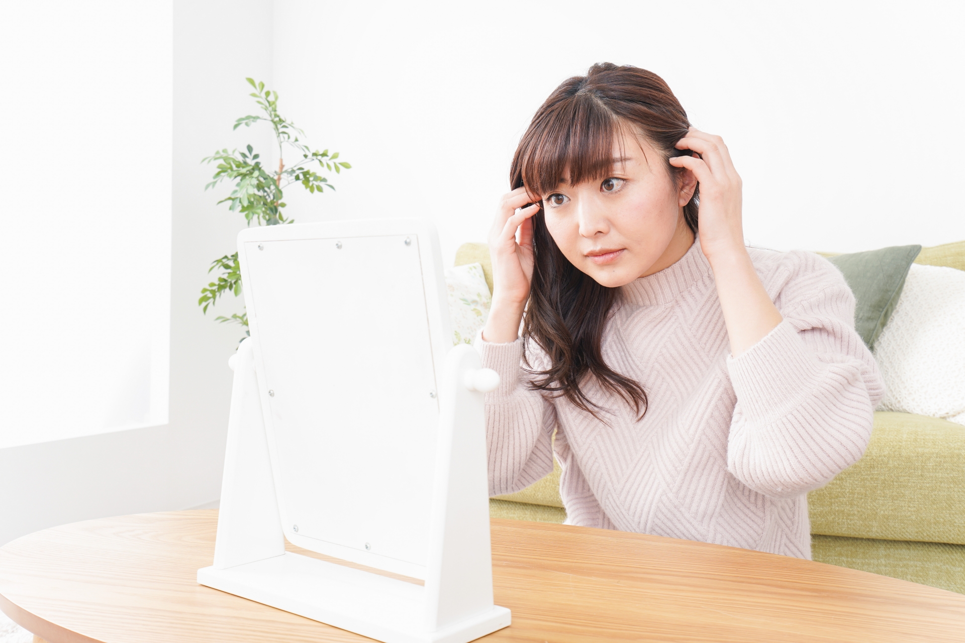 抜け毛になる病気とは？脱毛症の種類や一般的な治療方法に加えて再生医療を使った治療法まで幅広く解説 - 再生医療DOC-再生医療を提供する