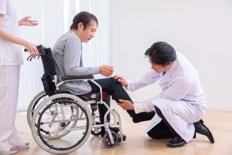 膝の人工関節置換術とは？